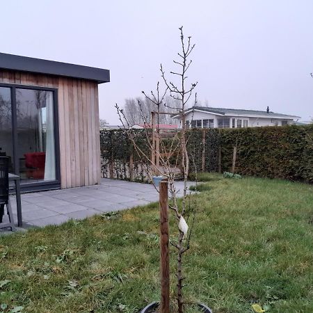 Luxe 5 Persoons Bungalow Op Rustig Vakantiepark Nabij Leeuwarden Dronrijp ภายนอก รูปภาพ