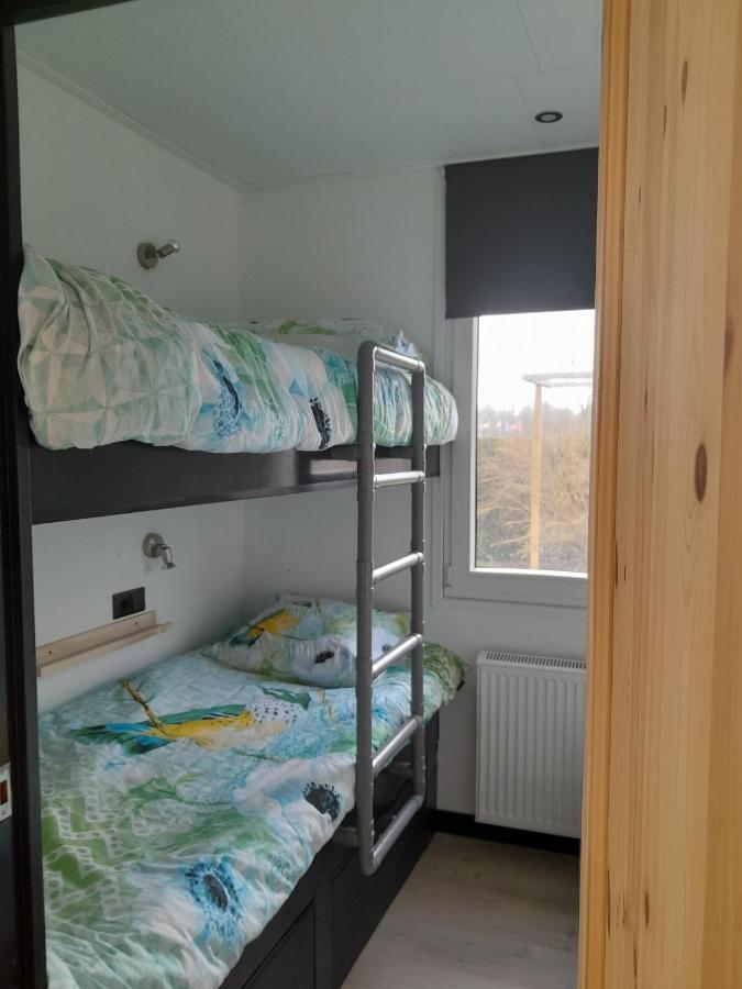 Luxe 5 Persoons Bungalow Op Rustig Vakantiepark Nabij Leeuwarden Dronrijp ภายนอก รูปภาพ