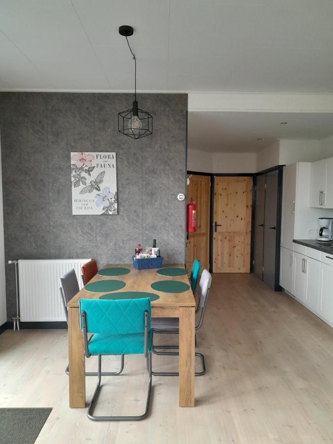 Luxe 5 Persoons Bungalow Op Rustig Vakantiepark Nabij Leeuwarden Dronrijp ภายนอก รูปภาพ
